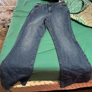 NWT GAP Flare Jeans 6R